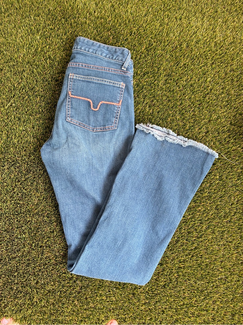 lola Women’s Light Blue Flared Jeans with Frayed Hem - Picture 5 of 7